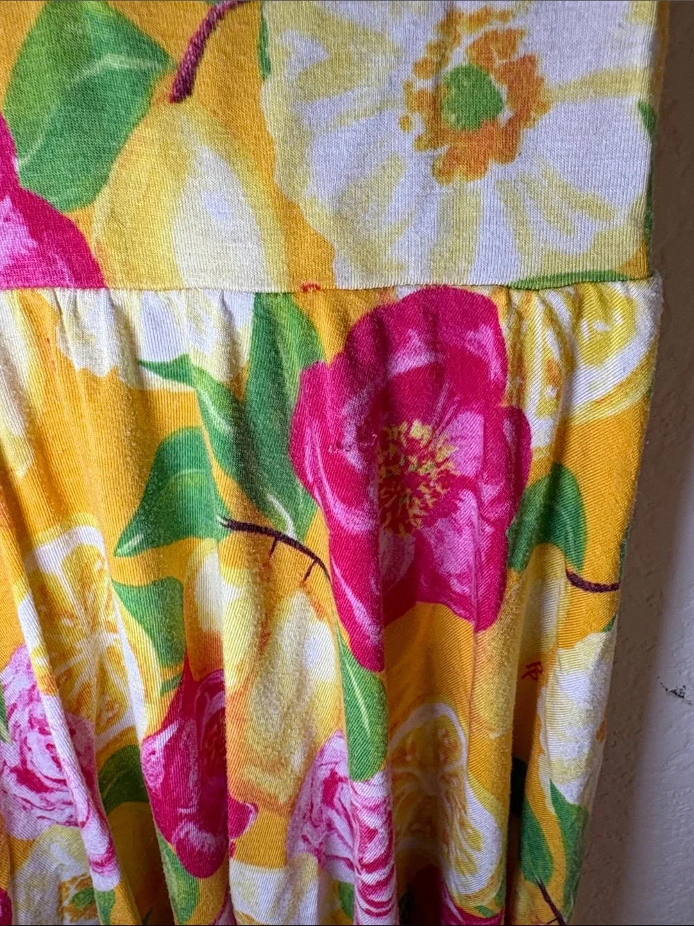 Posh Peanut vibrant yellow